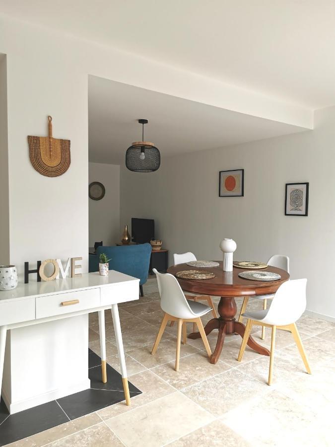 Charmante Maison Au Coeur Du Village De แซ็ง-โทรจง-เลส์-แบ็งส์ ภายนอก รูปภาพ